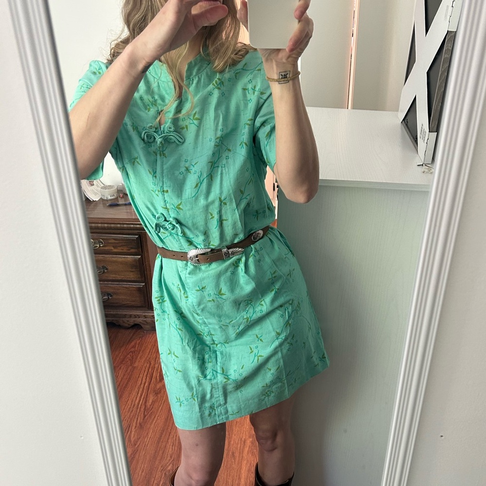 Vintage Evelyn Pearson dress or night gown